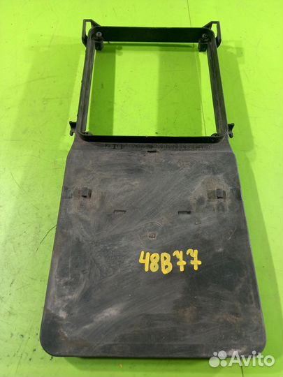 Крышка блока предохранителей Mercedes-Benz W140