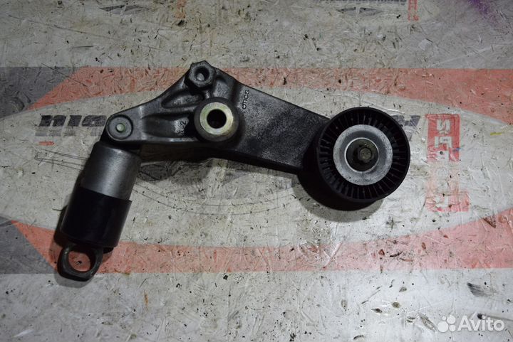 Натяжитель c Toyota Corolla Spacio ZZE122N 1ZZ-FE