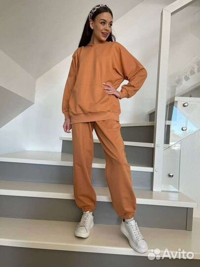 Спортивный костюм