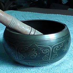 Тибетская поющая чаша с позолотой бронза старинная