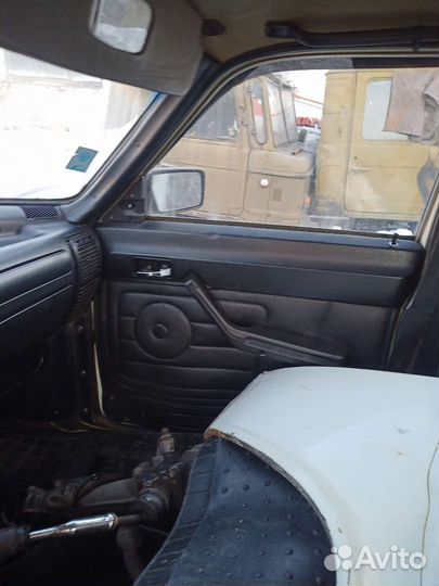 Стекло переднее правое волга