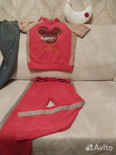 Спортивный костюм и ветровка женская