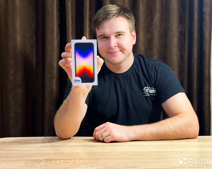 iPhone SE (2022), 64 ГБ