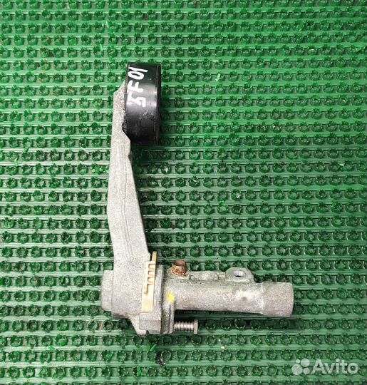 Натяжитель ремня 5751E7