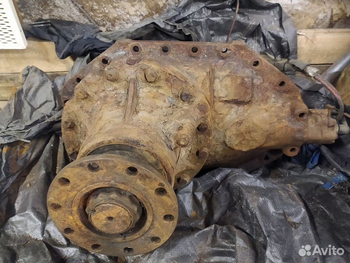 Задний редуктор