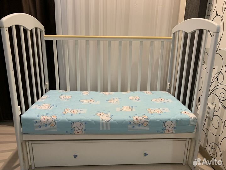 Детская кроватка
