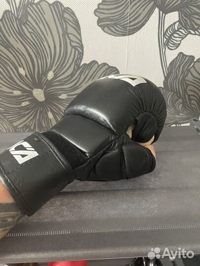 Перчатки для мма