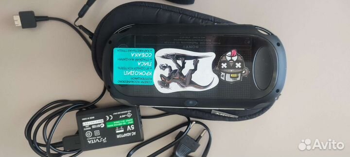PS Vita PCH-1008 (прошитая)