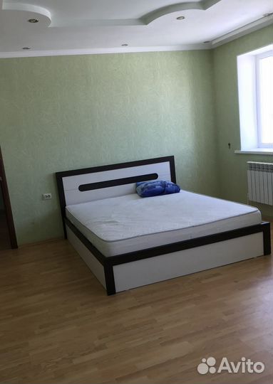 Кровать с ортопедическим матрасом