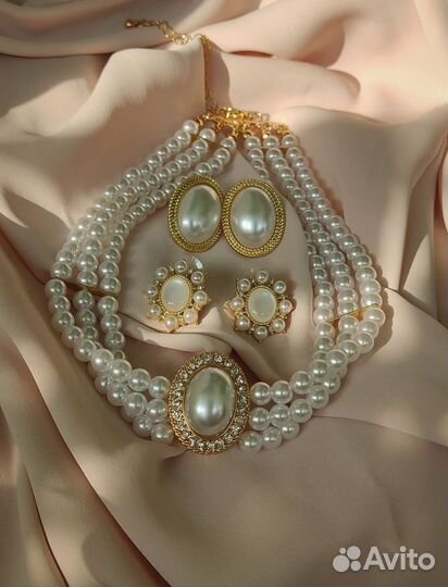 Чокер и сережки