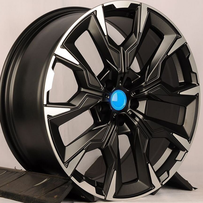 Литые диски Powcan 10×R20 5×112