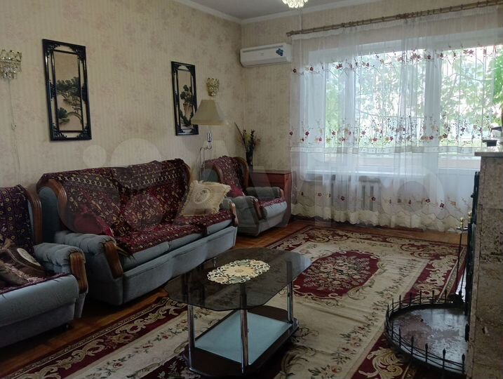 Дом 283,7 м² на участке 6 сот.