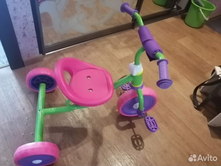 Трехколесный велосипед