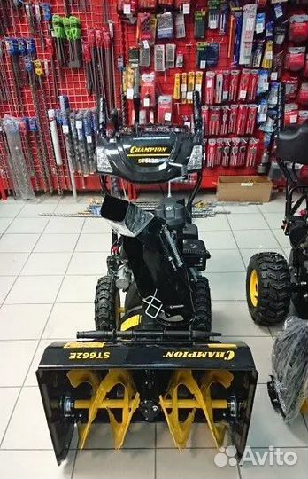 Снегоуборщик бензиновый Champion ST662E
