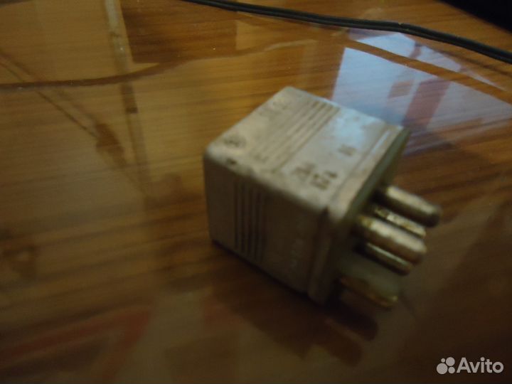 Мерседес w126 реле блокировки стартера