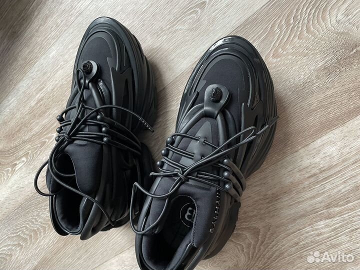 Кроссовки женские balmain