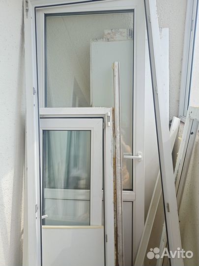 Пластиковые конструкции (балконные двери, окна)