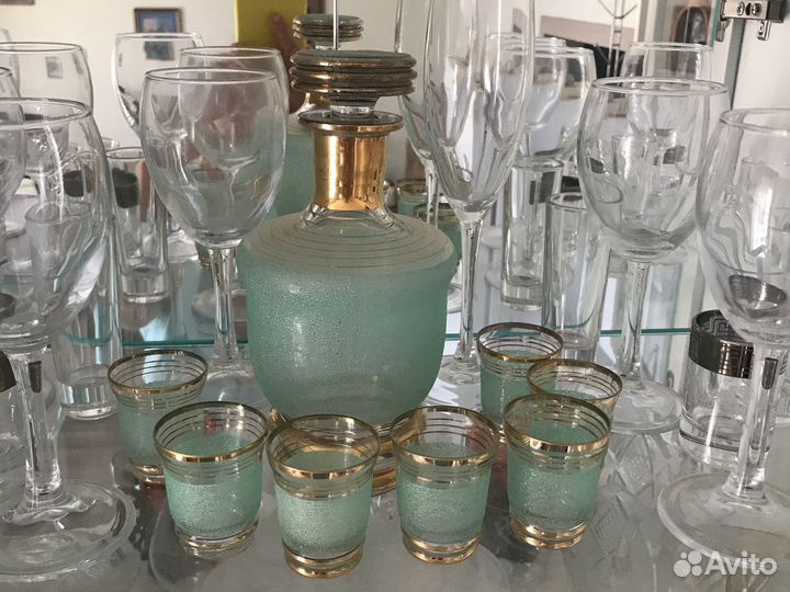 Графин и 6(7) рюмок