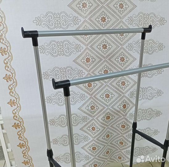 Вешалка для одежды напольная