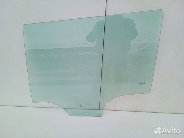 Стекло двери задней левой Skoda Yeti 5L 1.2 2011