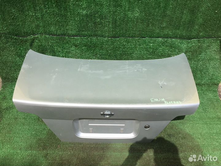 Крышка багажника Nissan Bluebird U14