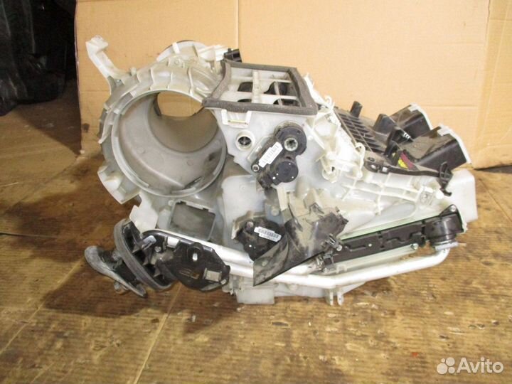 Корпус отопителя Peugeot 308