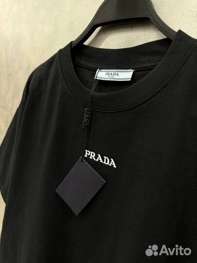 Prada футболка класическая хит2024