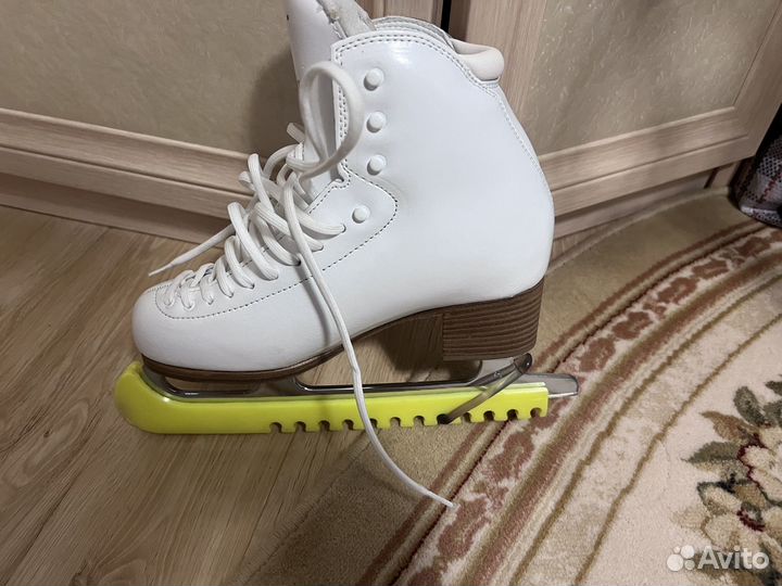 Фигурные коньки risport 250