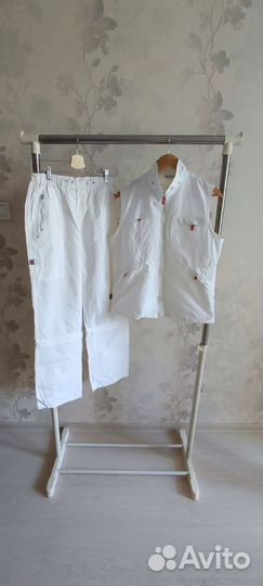 Брючный костюм с жилетом