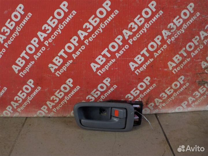 Ручка двери внутренняя задняя правая Toyota Rav 4