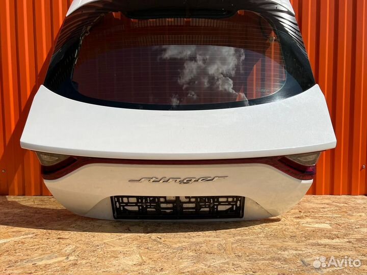 Дверь багажника Kia Stinger