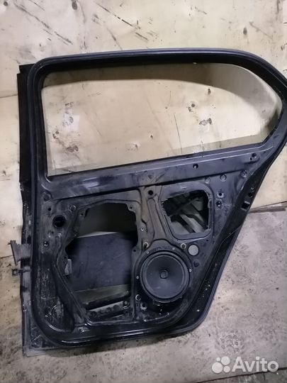 Дверь задняя левая правая Шкода superb