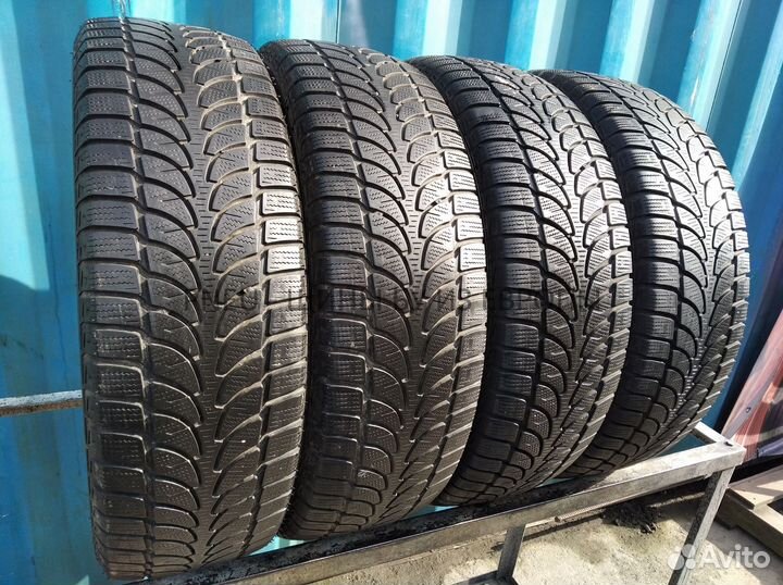 Bridgestone Blizzak LM-80 215/70 R16 98T