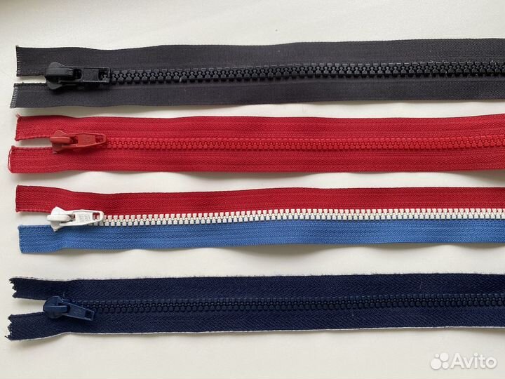 Нитки, пуговицы, молнии, тесьма, плечики, фурнитур