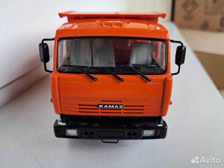 Камаз 65115 самосвал Харьковская резина 1:43