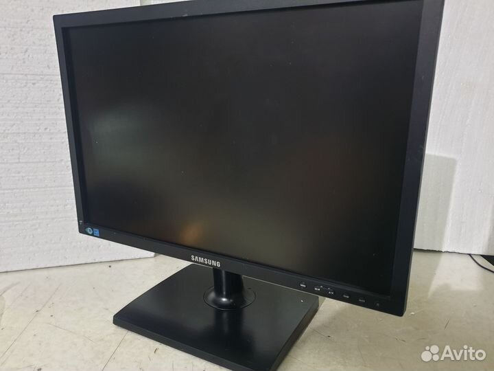 Монитор Samsung 19 дюйм