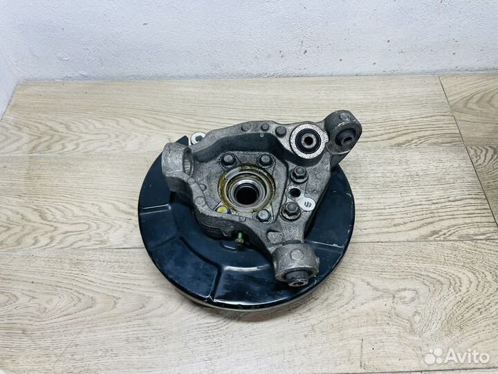 Ступица задняя левая Nissan Murano 51