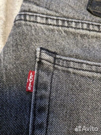 Джинсы Levi's