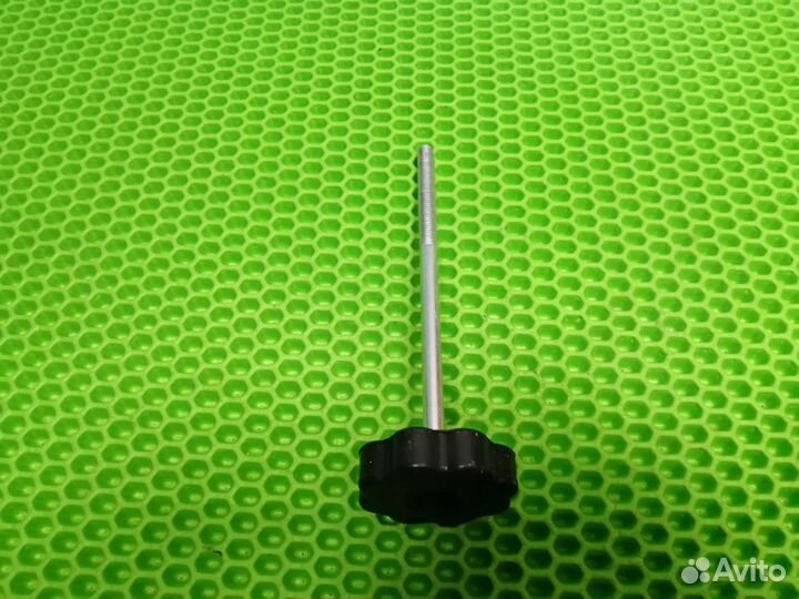 Болт крепления сидения для 3х кол.велосипеда