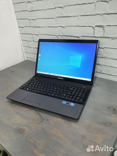 Ноутбук Samsung 300E5A 15.6