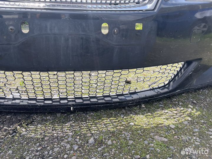 Бампер передний Lexus is250 в сборе оригинал