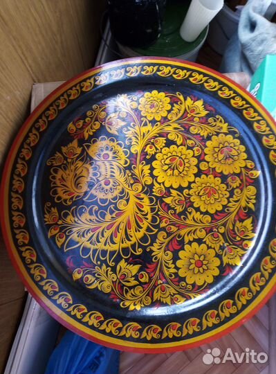 Поднос с хохломской росписью
