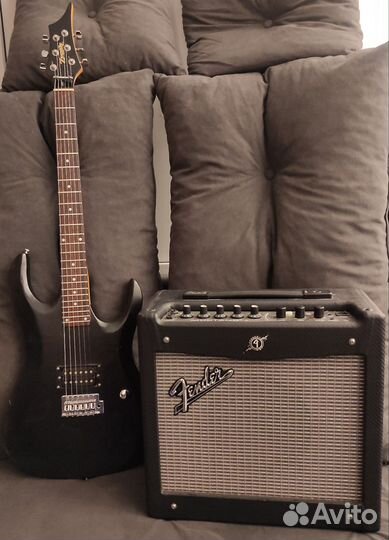Электрогитара с комбиком Fender Mustang
