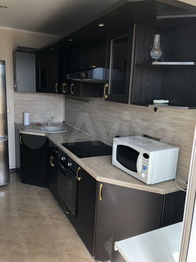 2-к. квартира, 60 м², 6/10 эт.
