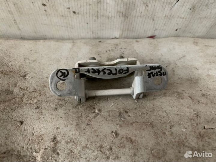 Петли багажника Subaru Forester 2