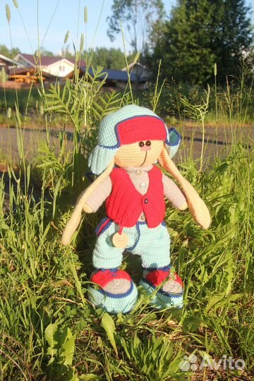 Вязаная игрушка Зайчик ручной работы