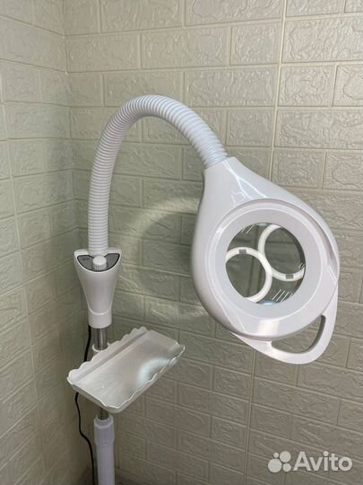 Лампа с регулировкой яркости и без