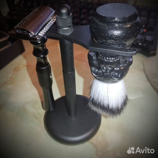Подставка для бритвы и помазка