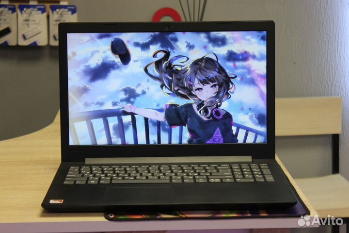 Ноутбук Lenovo с FullHD экраном и SSD: 240Gb