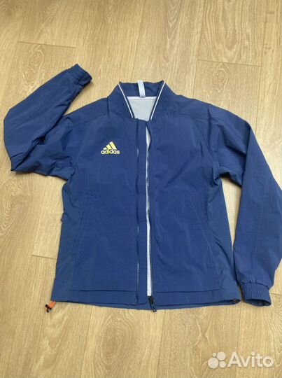 Куртка спортивна adidas 42